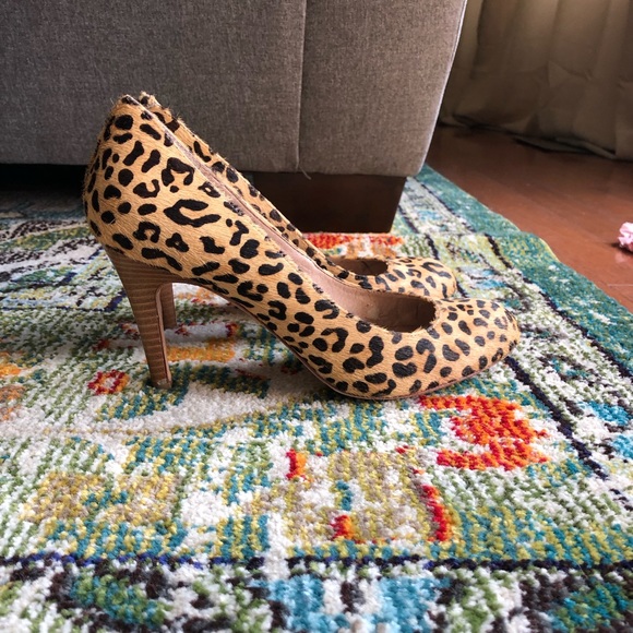 Lands' End Shoes - Lands end leopard heels 8 1/2